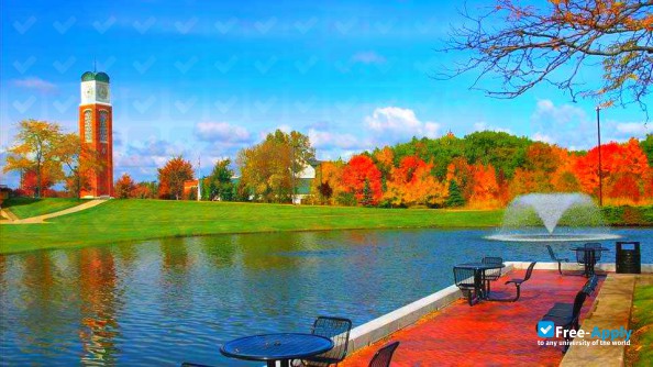 Grand Valley State University photo #4