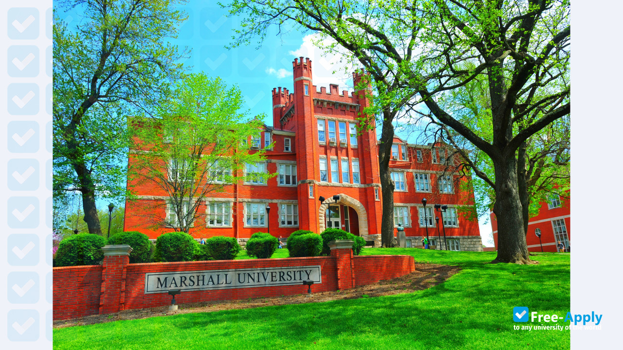 Marshall University фотография №2