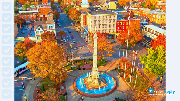 Lafayette College photo #3