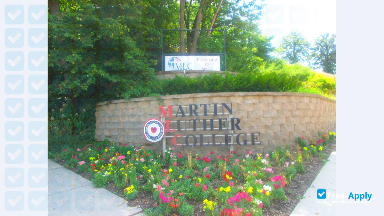 Foto de la Martin Luther College #1