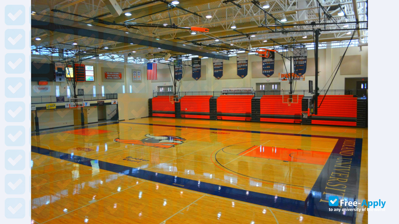 Foto de la Midland University #6