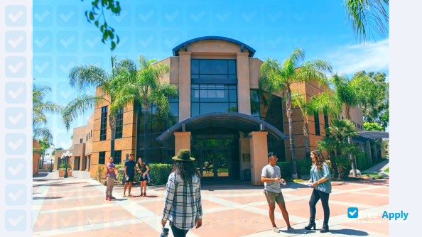 Foto de la Life Pacific College #8