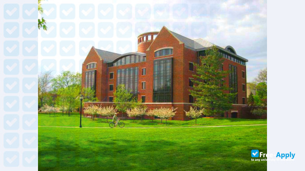 Illinois Wesleyan University photo #4