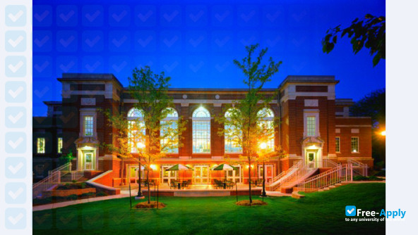Illinois Wesleyan University photo #6