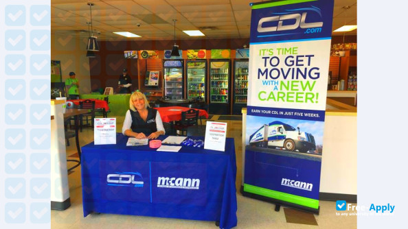 Foto de la McCann School of Business and Technology #8