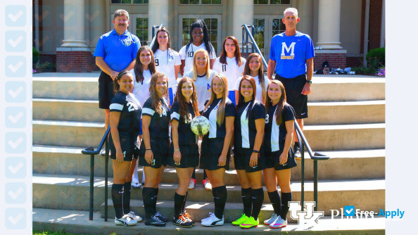 Foto de la Midway University #4