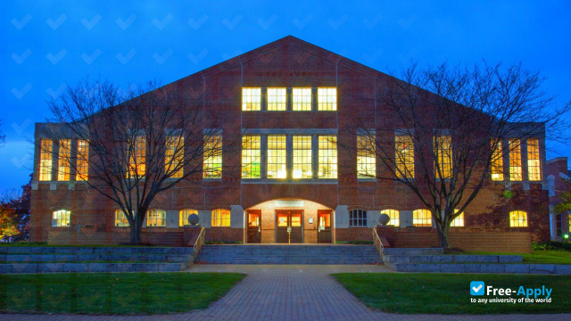 McDaniel College photo #7