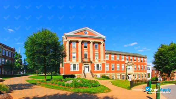 McDaniel College photo #3