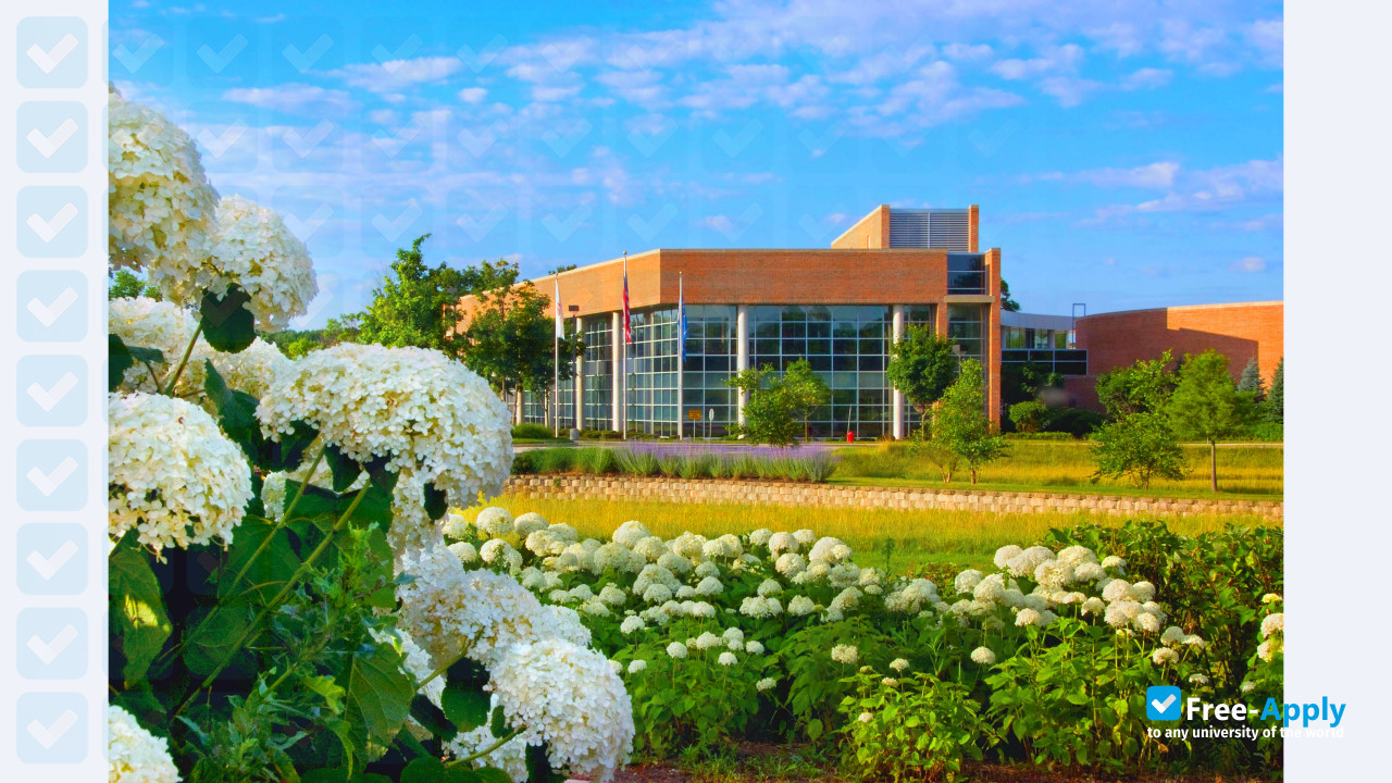 Midwestern University photo #5