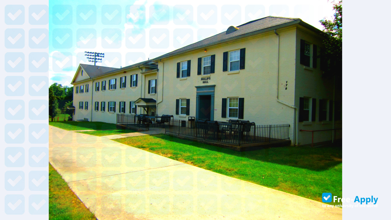 Lindsey Wilson College photo #5