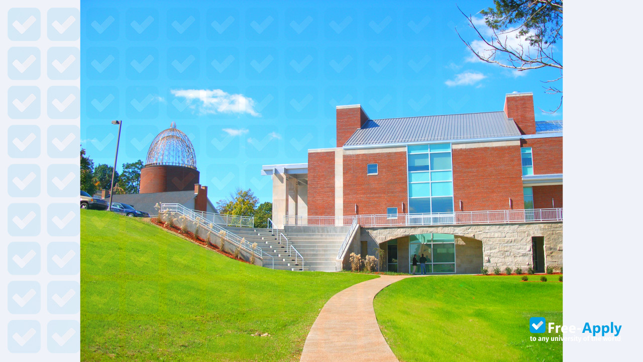 Lindsey Wilson College photo #11