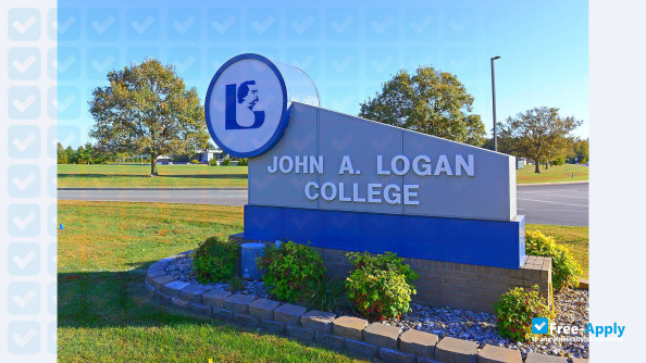 Foto de la John A Logan College #2