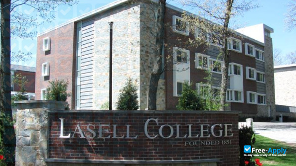 Lasell College photo #5