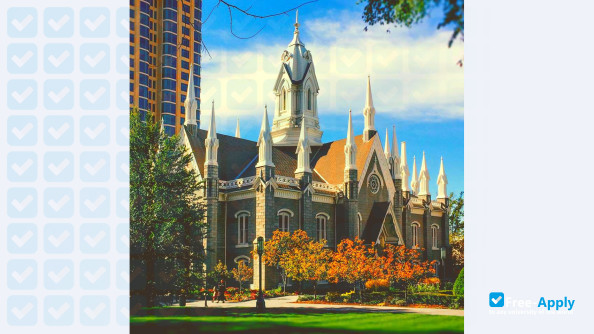 Photo de l’Latter Day Saints Business College #7