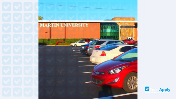 Foto de la Martin University #3