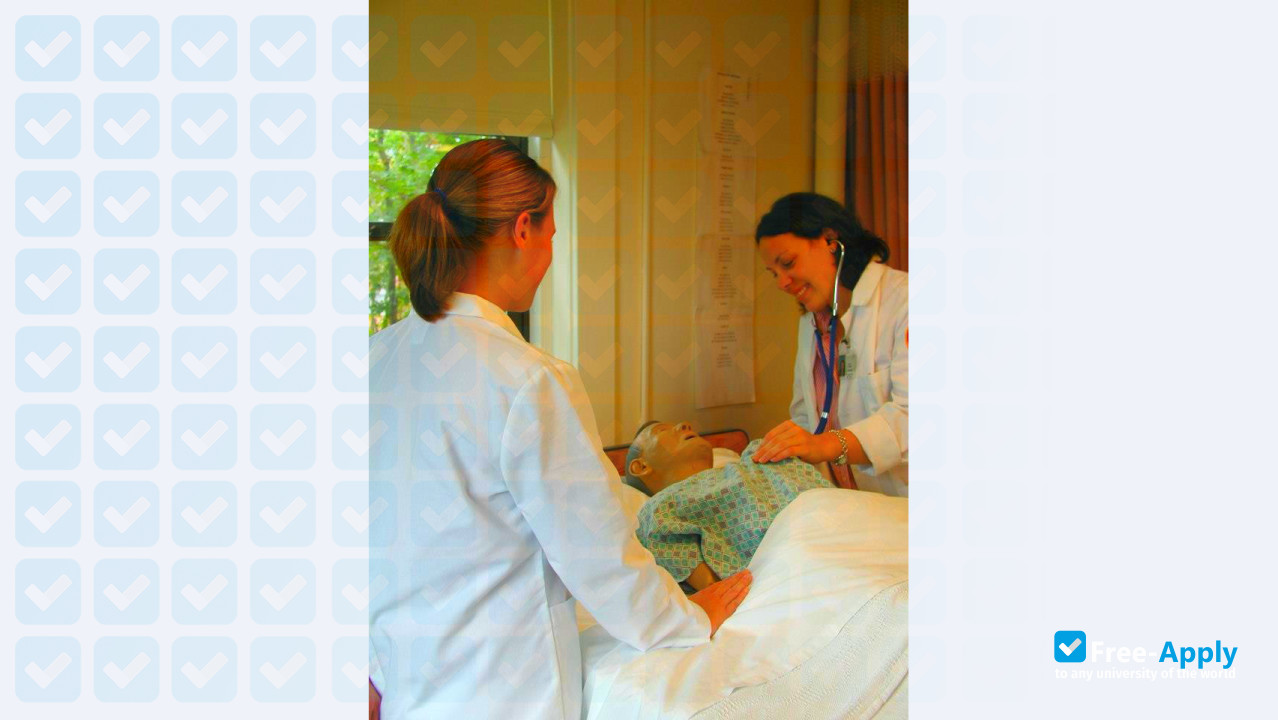 Foto de la Lawrence Memorial Regis College of Nursing
