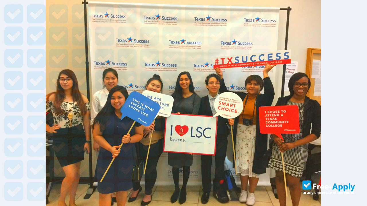 Foto de la Lone Star College #11