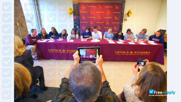 Photo de l’Loyola Academy #7