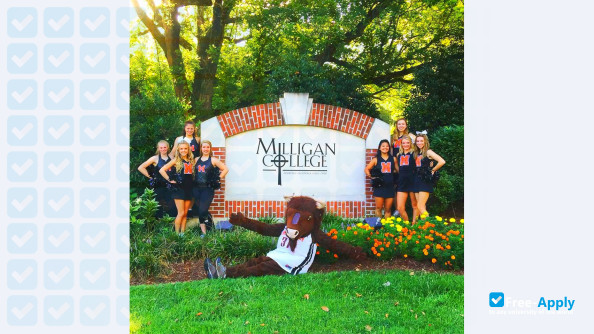 Foto de la Milligan College #9