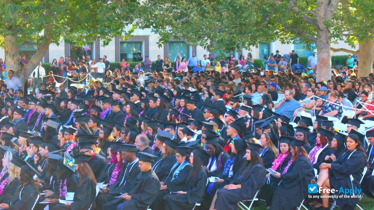 Foto de la Los Angeles Mission College #8