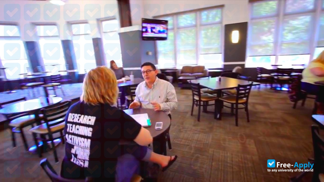 McKendree University photo #14