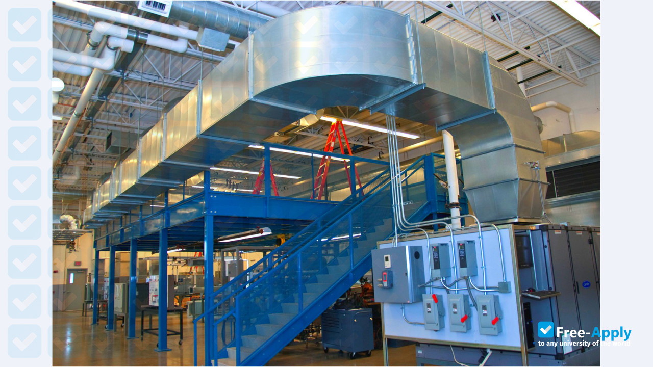 Foto de la Milwaukee Area Technical College #8