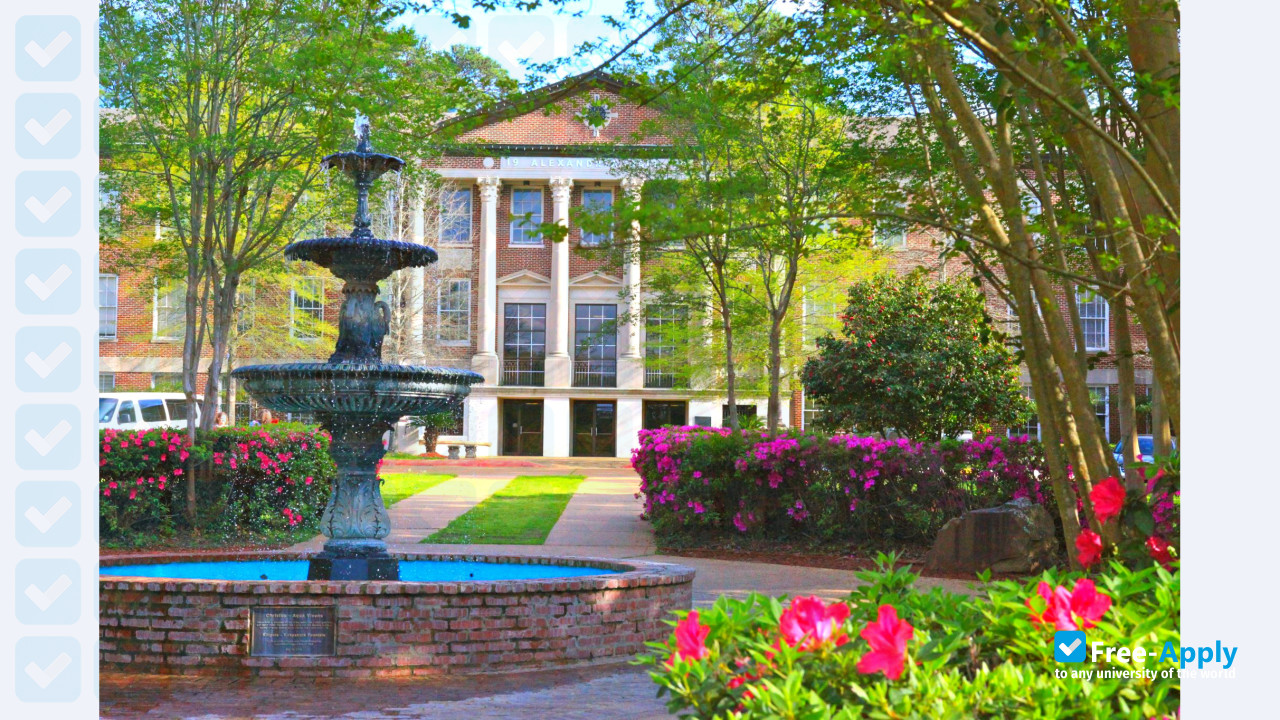 Louisiana College photo #5