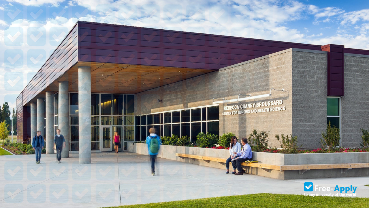Flathead Valley Community College photo #11