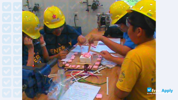 Photo de l’Fletcher Technical Community College #6