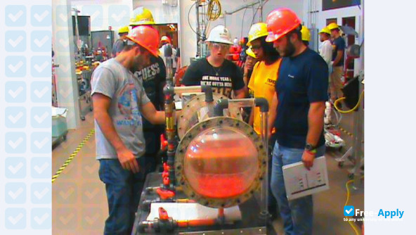 Photo de l’Fletcher Technical Community College #4