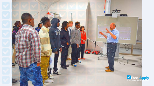 Florence-Darlington Technical College photo #4