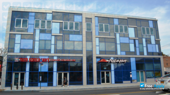 Plaza College фотография №13