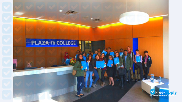 Plaza College фотография №4
