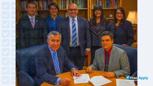 Foto de la Pentecostal Theological Seminary #8