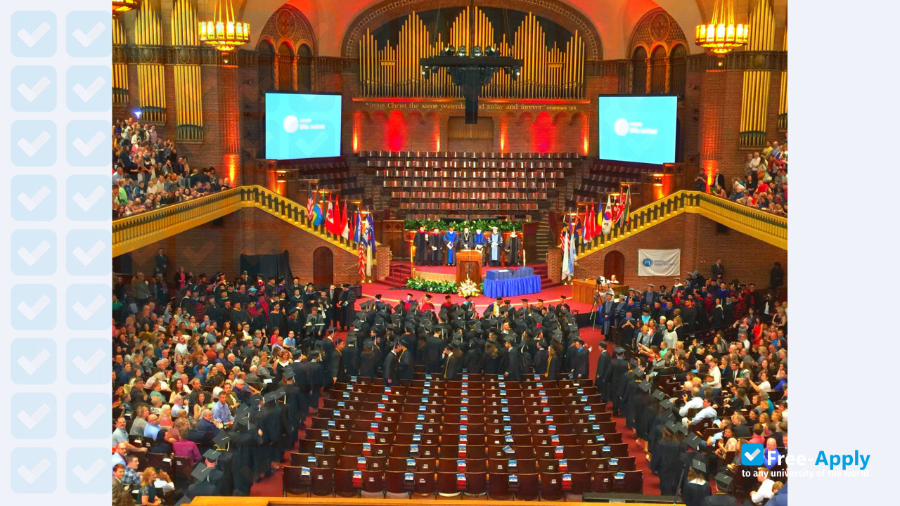 Moody Bible Institute photo #8