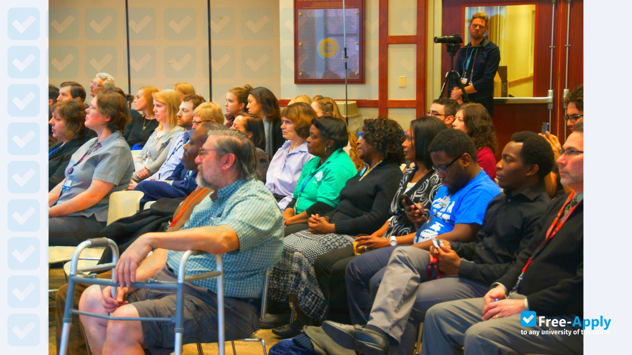 Moody Bible Institute photo #9