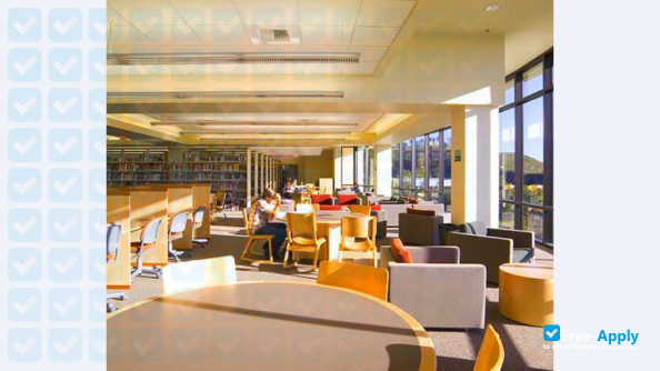Moorpark College photo #2