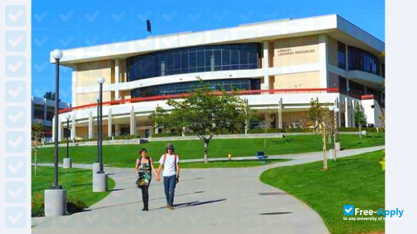 Moorpark College photo #7