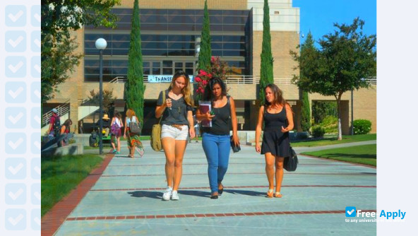 Moorpark College photo #6