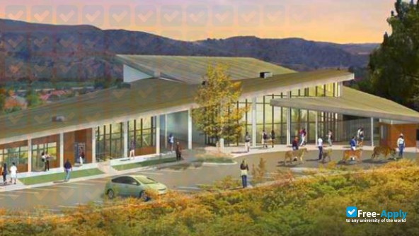 Moorpark College photo #15
