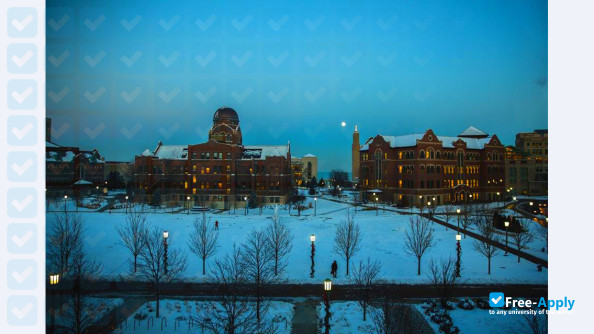 Loyola University Chicago photo #12