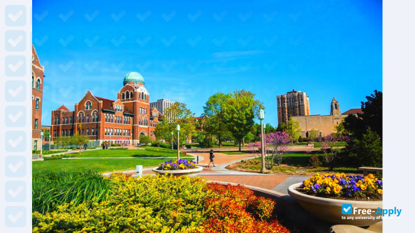 Loyola University Chicago photo #9