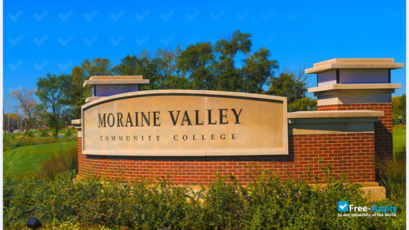 Moraine Valley Community College photo #2