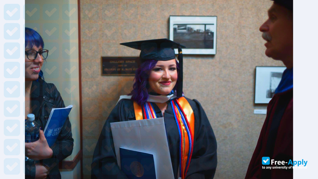 Foto de la Moravian University #16
