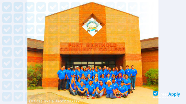 Foto de la Nueta Hidatsa Sahnish College