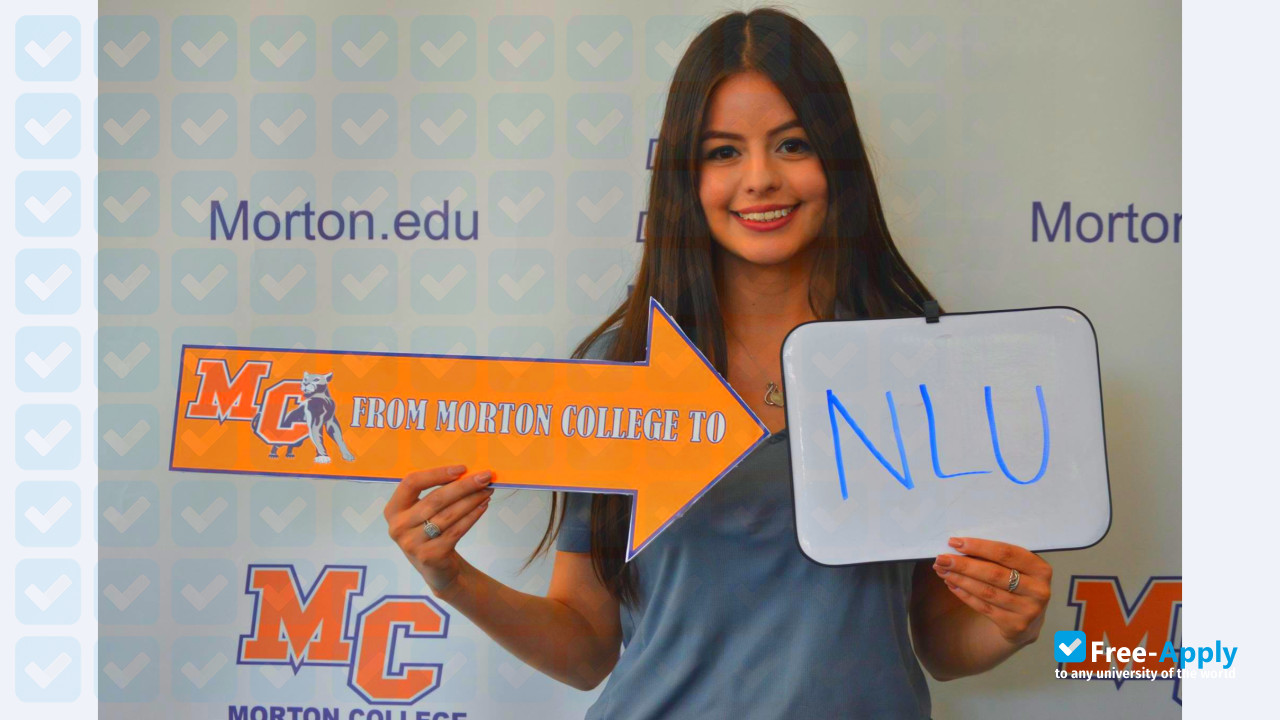 Morton College фотография №12