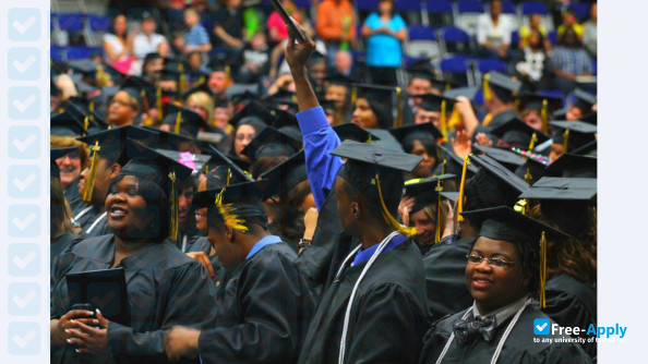 Mott Community College photo #11