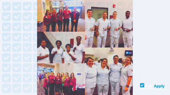 Foto de la Mount Carmel College of Nursing #10