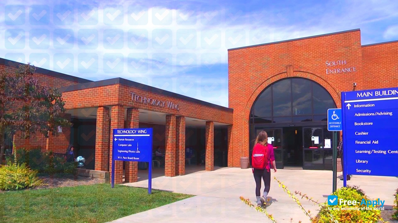 Piedmont Virginia Community College фотография №10