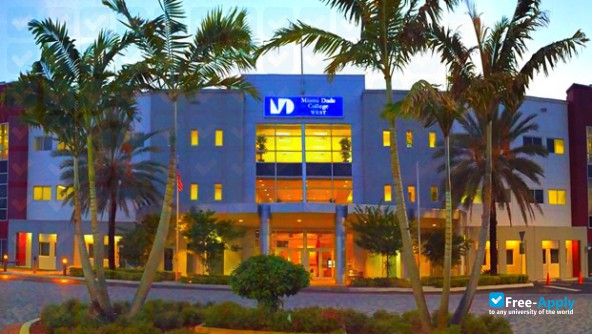 Miami Dade College фотография №8